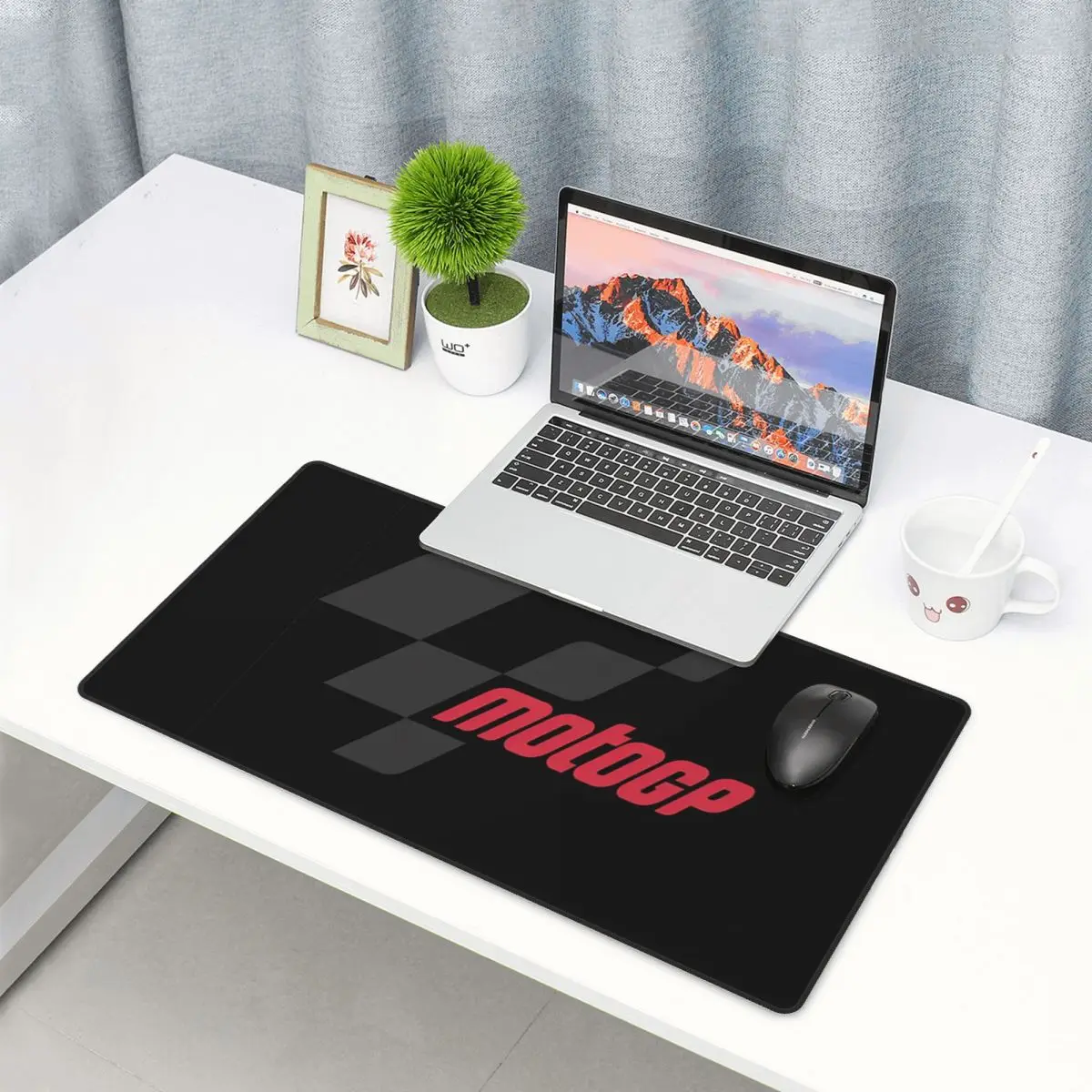 Gaming Laptop Essential Accessories - Großes Mauspad mit Moto GP-Logo, unverzichtbare